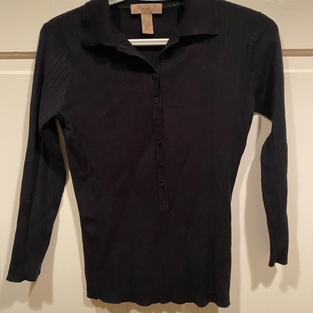 I.E. BASIC BLACK SWEATER SIZE SMALL 3/4 SLEEVES WITH COLLAR & RIBBED
